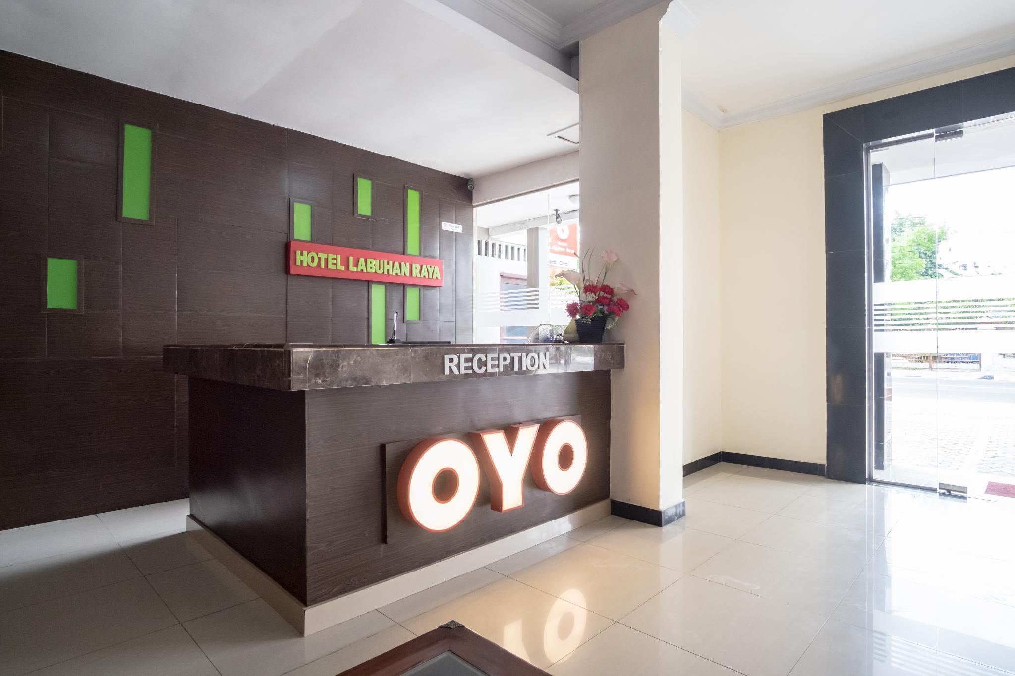 Oyo 741 Hotel Labuhan Raya Medan Buitenkant foto