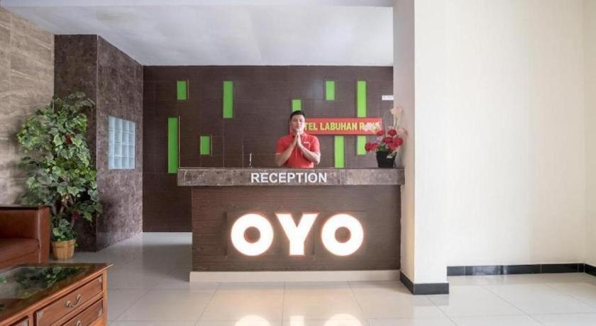 Oyo 741 Hotel Labuhan Raya Medan Buitenkant foto
