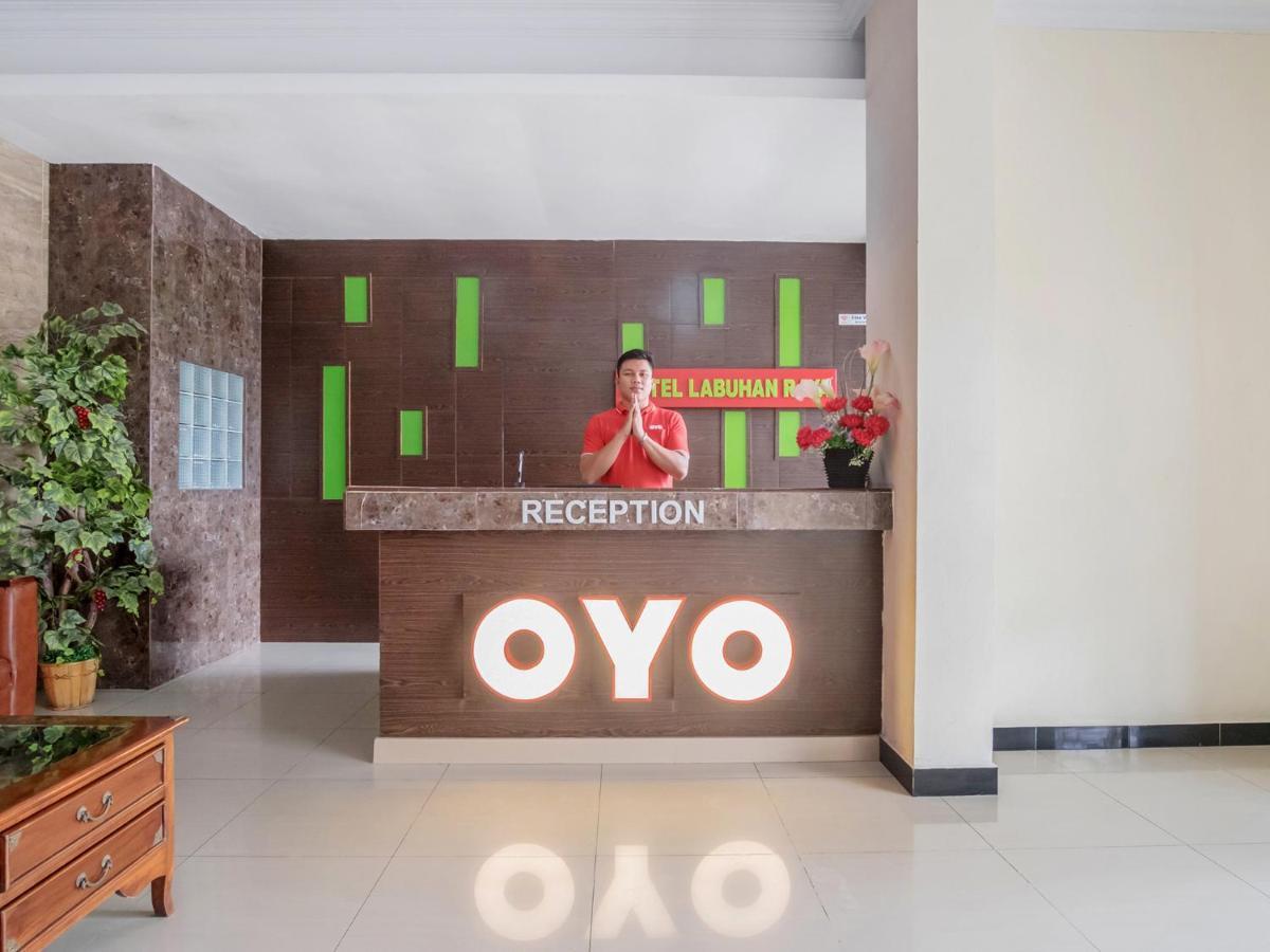 Oyo 741 Hotel Labuhan Raya Medan Buitenkant foto