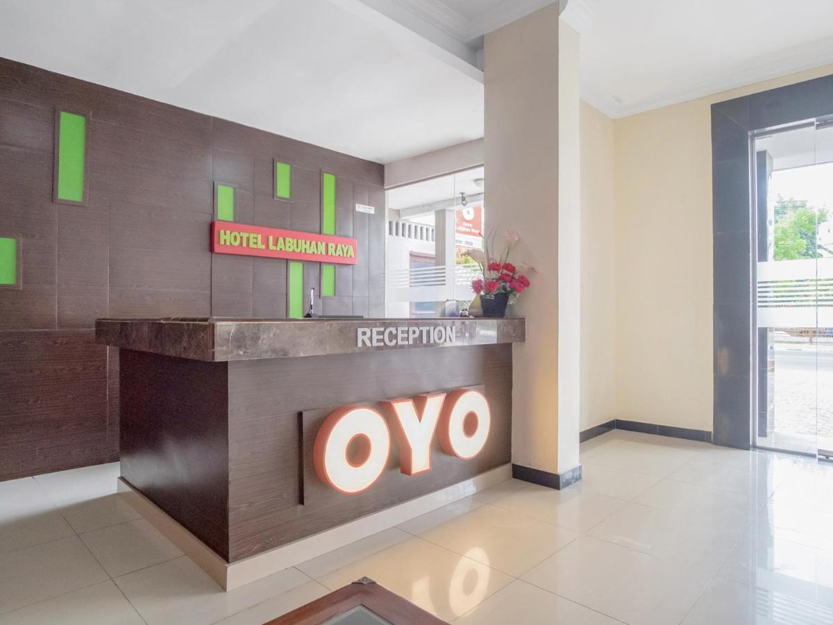 Oyo 741 Hotel Labuhan Raya Medan Buitenkant foto