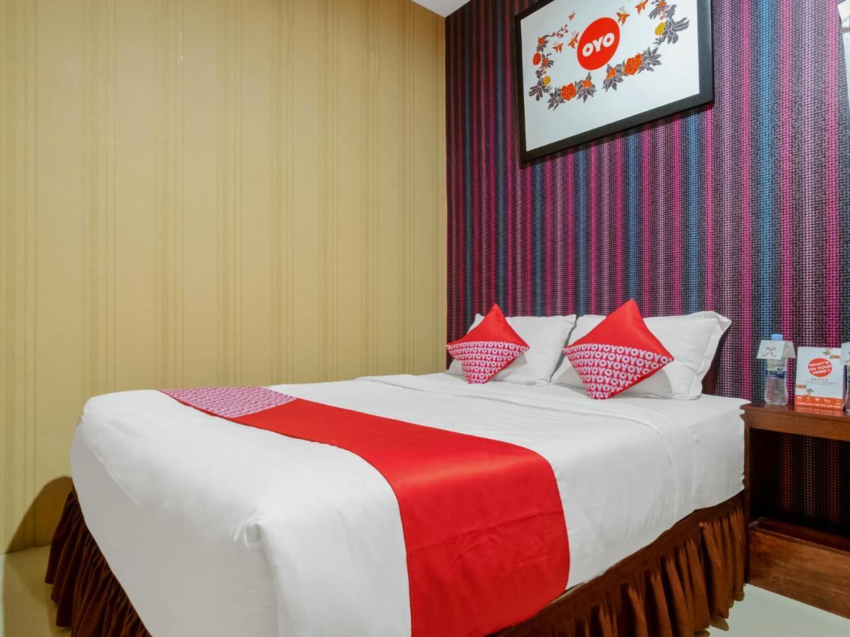 Oyo 741 Hotel Labuhan Raya Medan Buitenkant foto