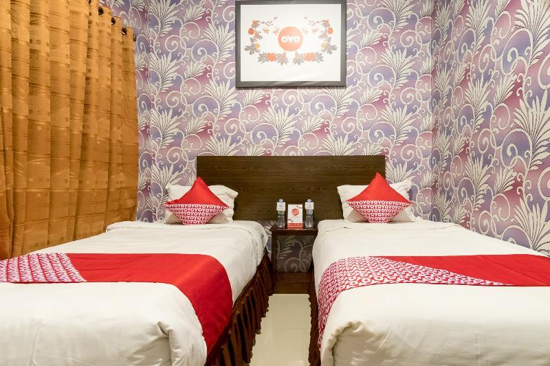 Oyo 741 Hotel Labuhan Raya Medan Buitenkant foto